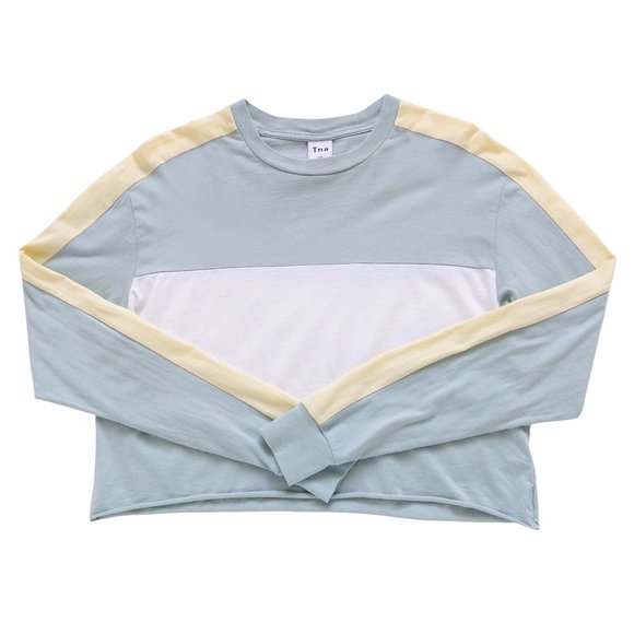 Aritzia Tops - Aritzia TNA Agden Cropped Long Sleeve Tee